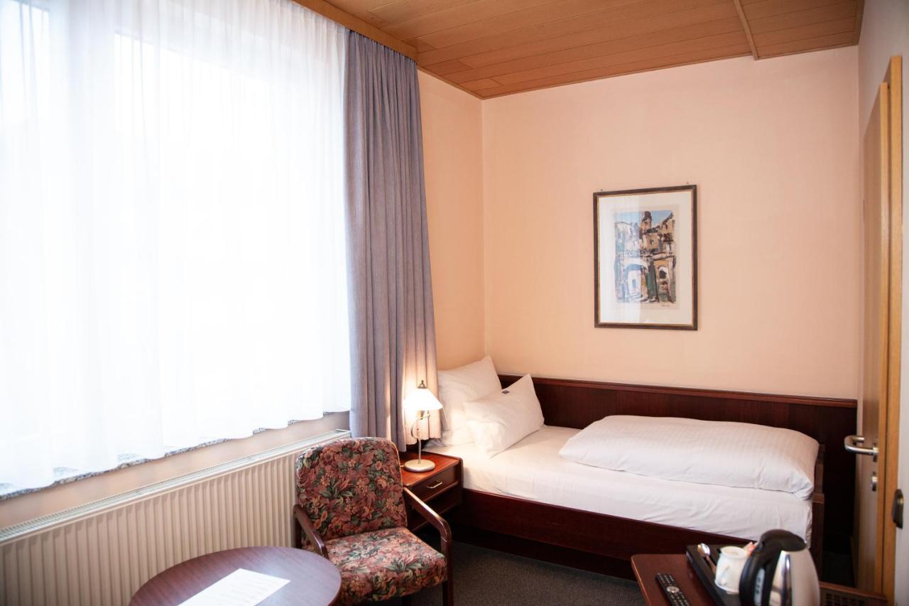 דיסבורג Hotel Lonac מראה חיצוני תמונה