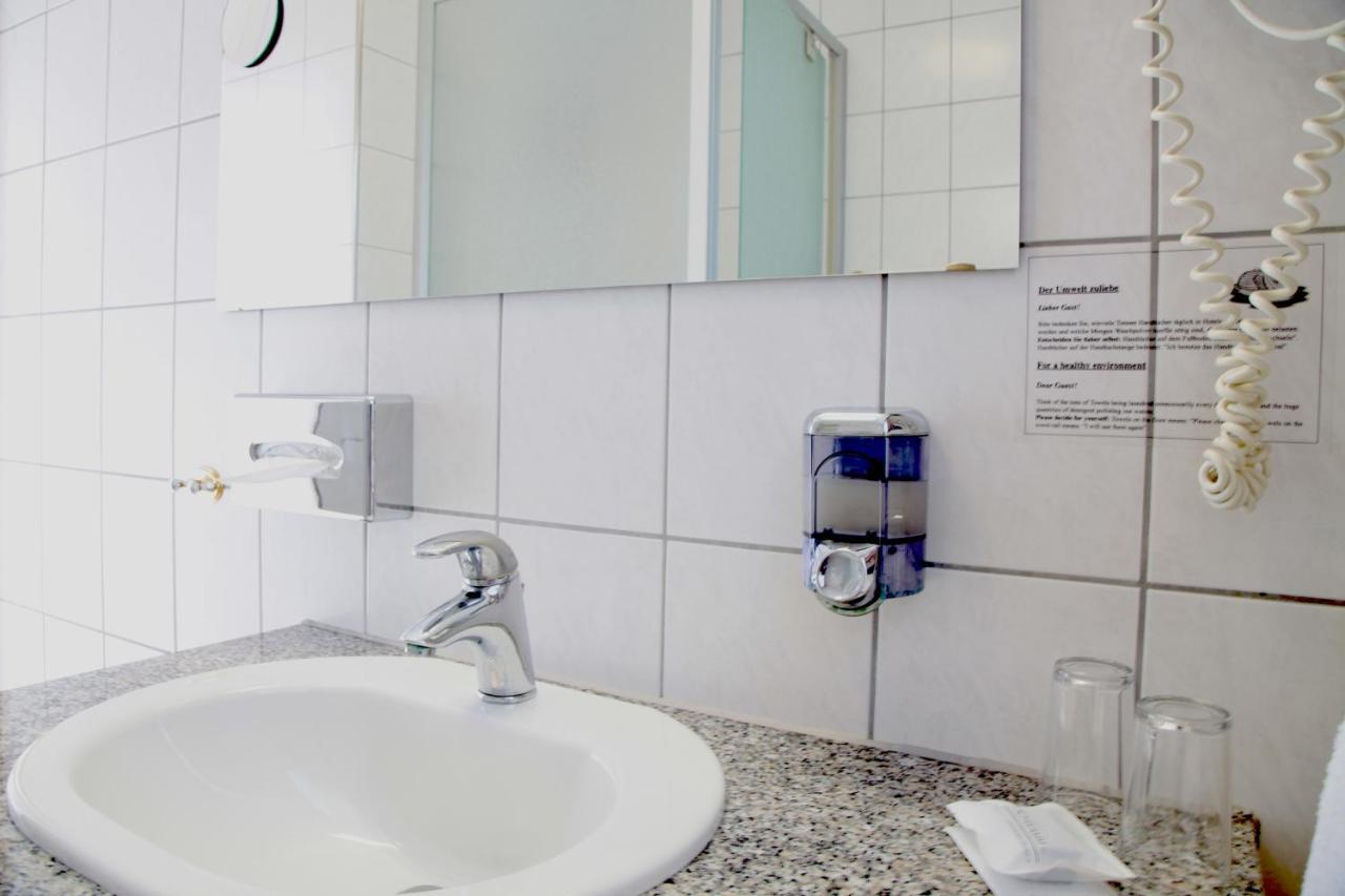 דיסבורג Hotel Lonac מראה חיצוני תמונה
