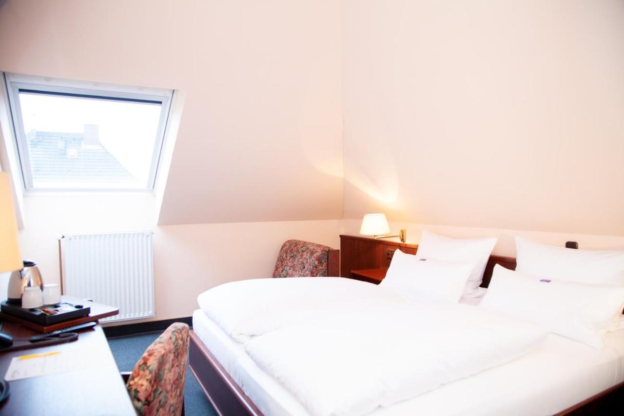 דיסבורג Hotel Lonac מראה חיצוני תמונה