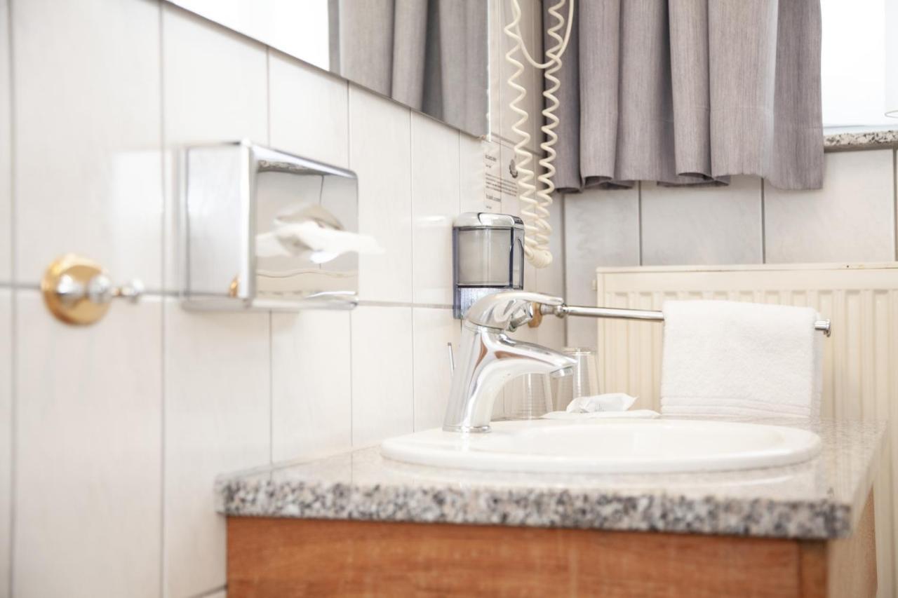דיסבורג Hotel Lonac מראה חיצוני תמונה