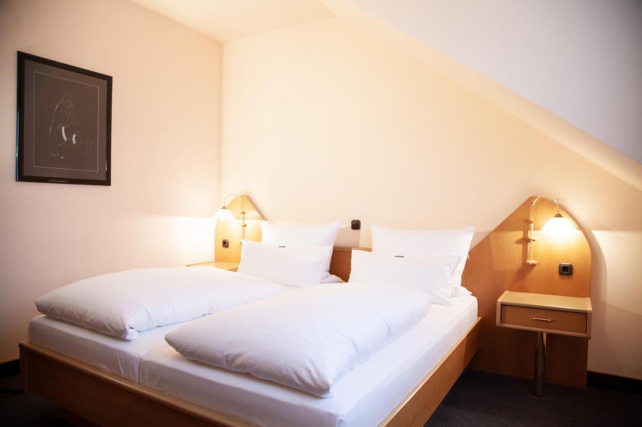 דיסבורג Hotel Lonac מראה חיצוני תמונה