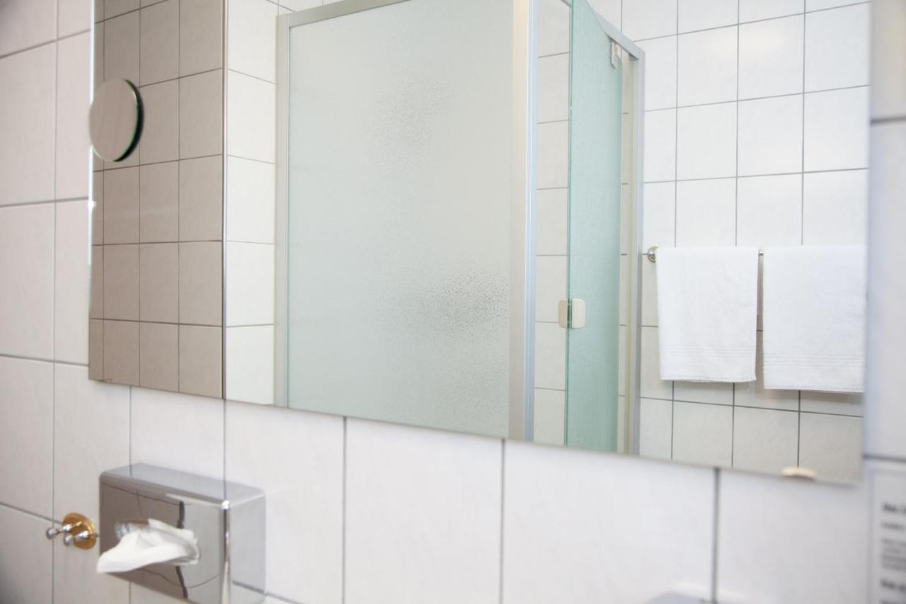 דיסבורג Hotel Lonac מראה חיצוני תמונה
